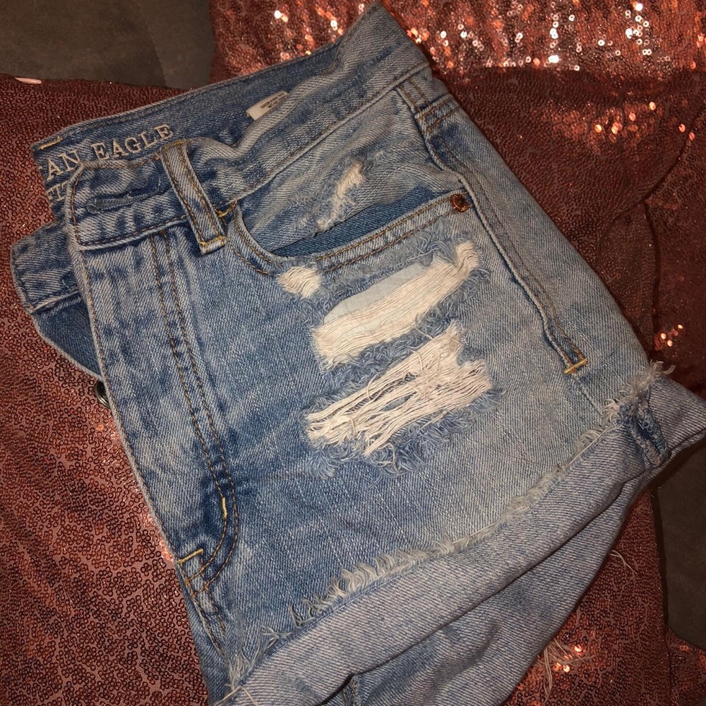SOLD Lightwash distressed American eagle shorts